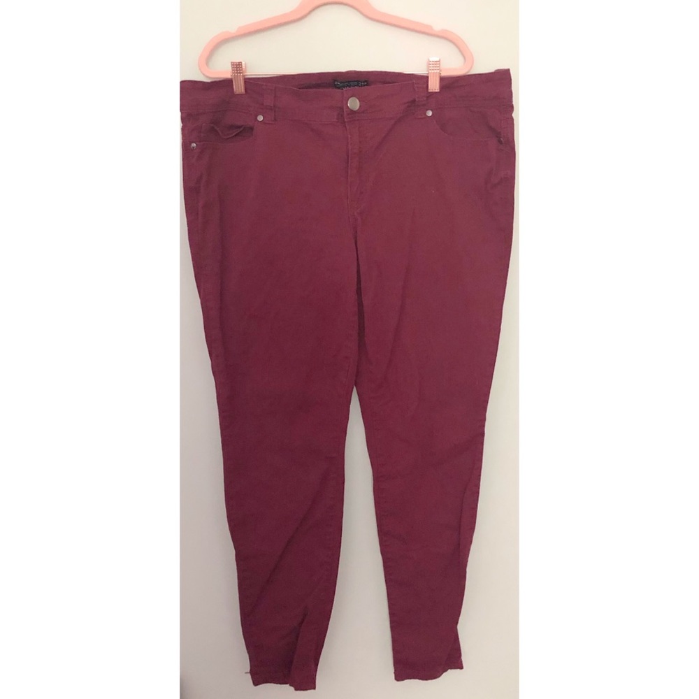 Forever 21 Women’s Burgundy Skinny Jeans Size 18